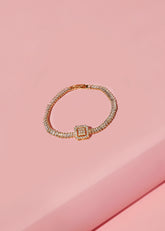 Square centerpiece bracelet