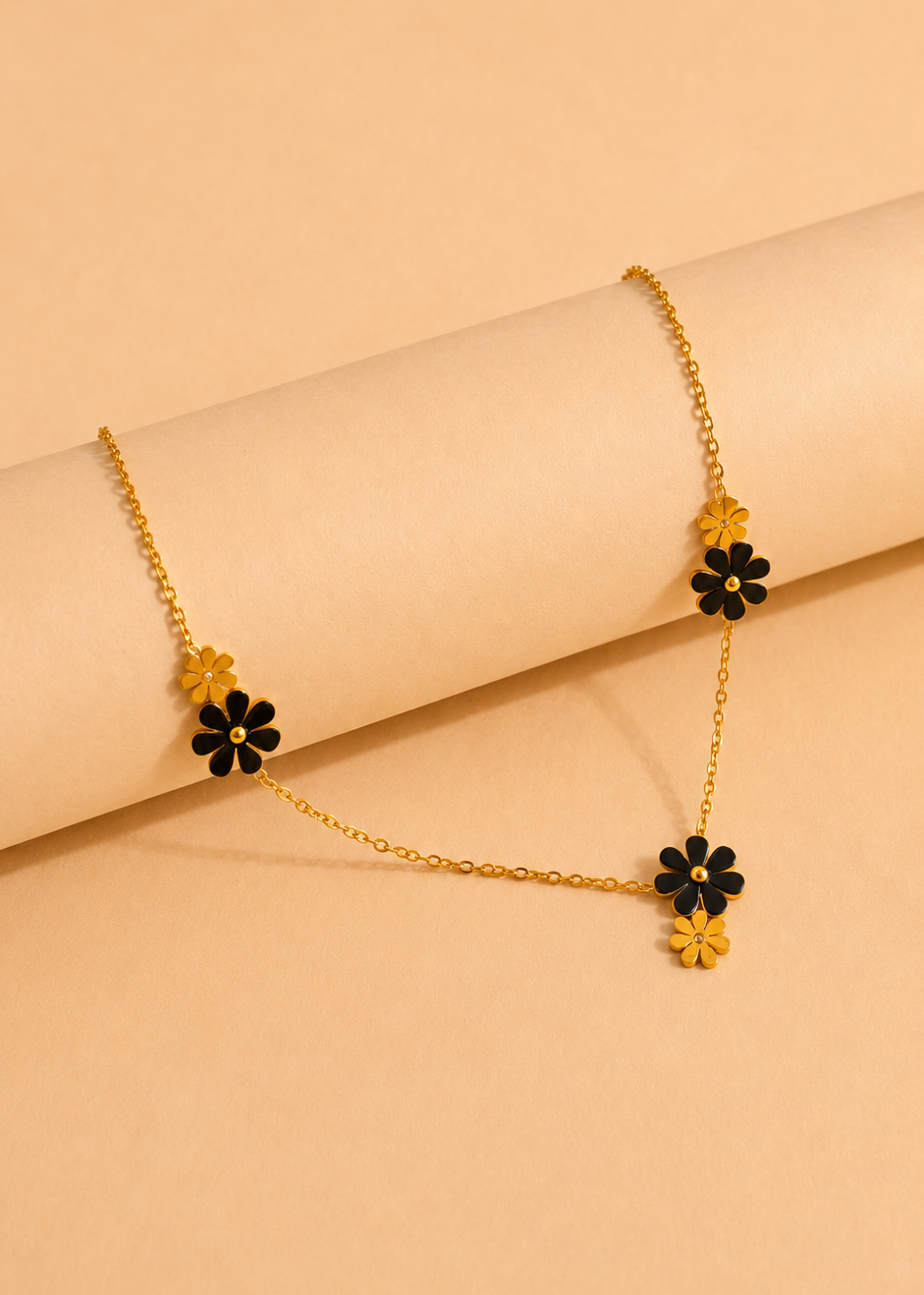 Black Petal Daisy Necklace