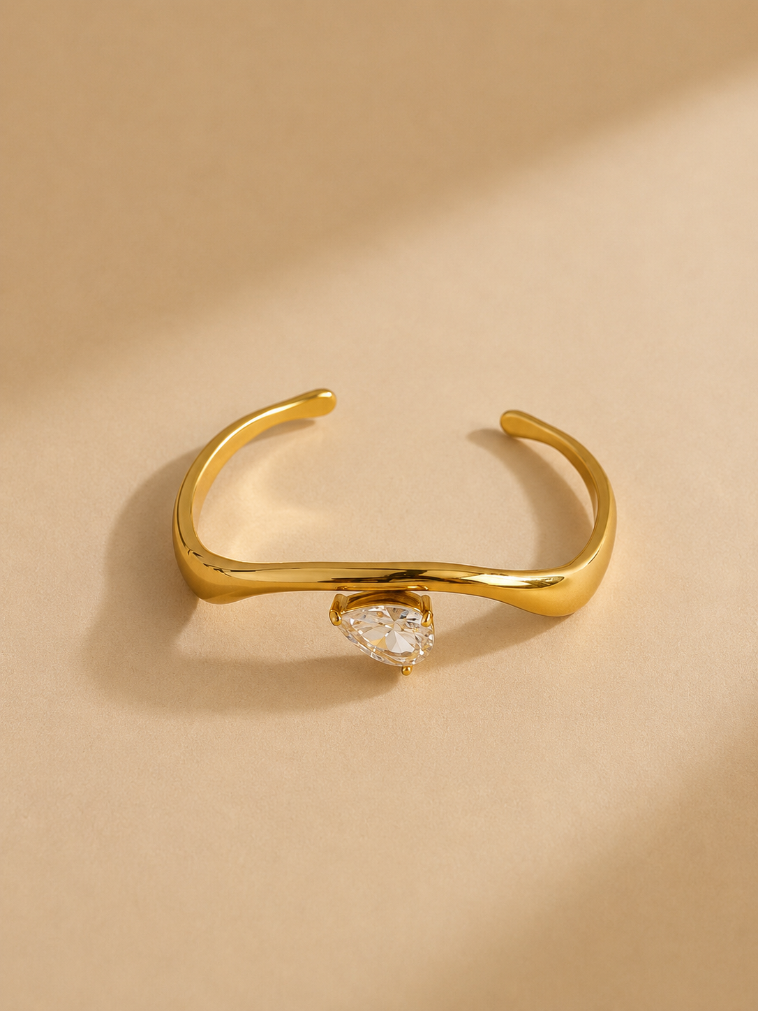 Sculpt Wave Open Gold Cuff