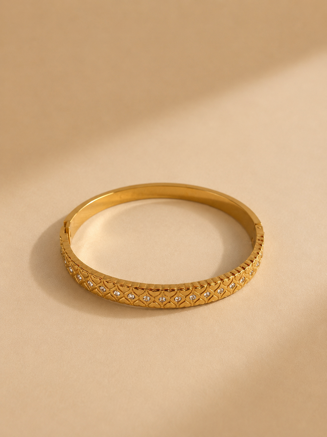Celestine Fluted Clover Gold Bangle