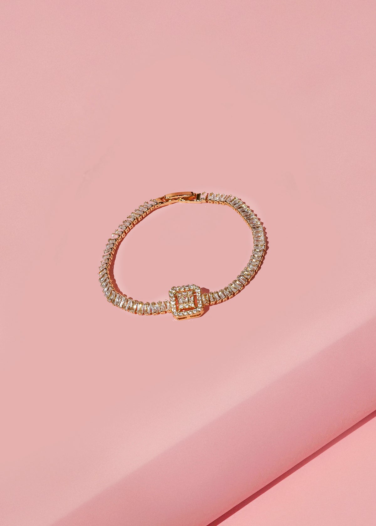 Square centerpiece bracelet